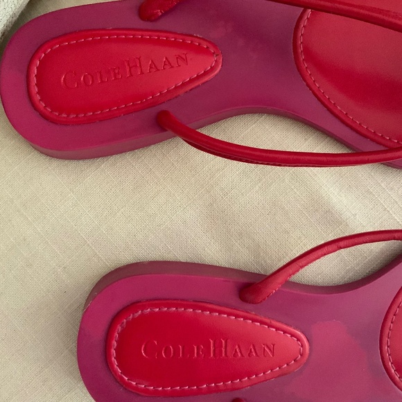 Colehaan Red/Fuchsia “Bikini” Sandal Fun Feminine - Picture 10 of 15
